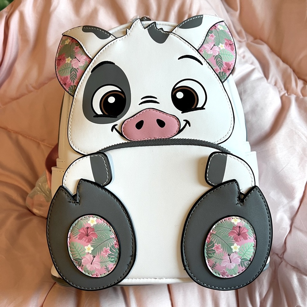 Loungefly Moana’s Pua Footsie mini backpack, NWT